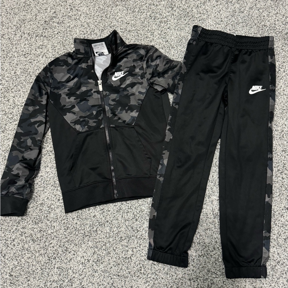 Black/Grey Camo Nike Tracksuit set size 7